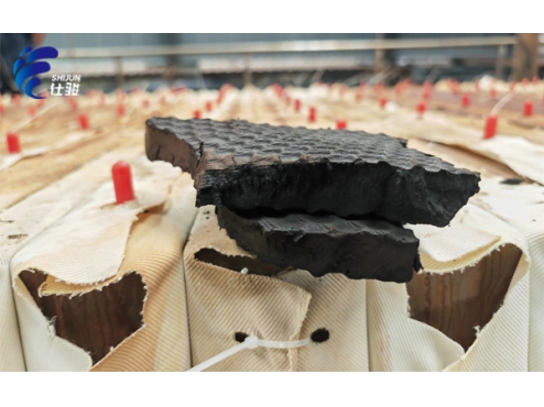 破解板框壓濾機(jī)運(yùn)行頑疾：進(jìn)泥慢、泥餅黏、濾布堵的立體化解決方案-青島仕駿